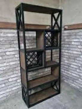 Книжный стеллаж