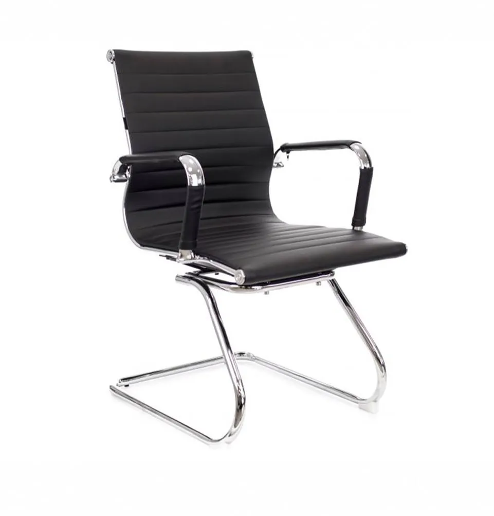 Кресло на металлическом каркасе